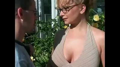 Die frau vom nachbarn im garten gefickt video porn