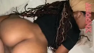 Ma petite amie est extrêmement riche. vidéo porno